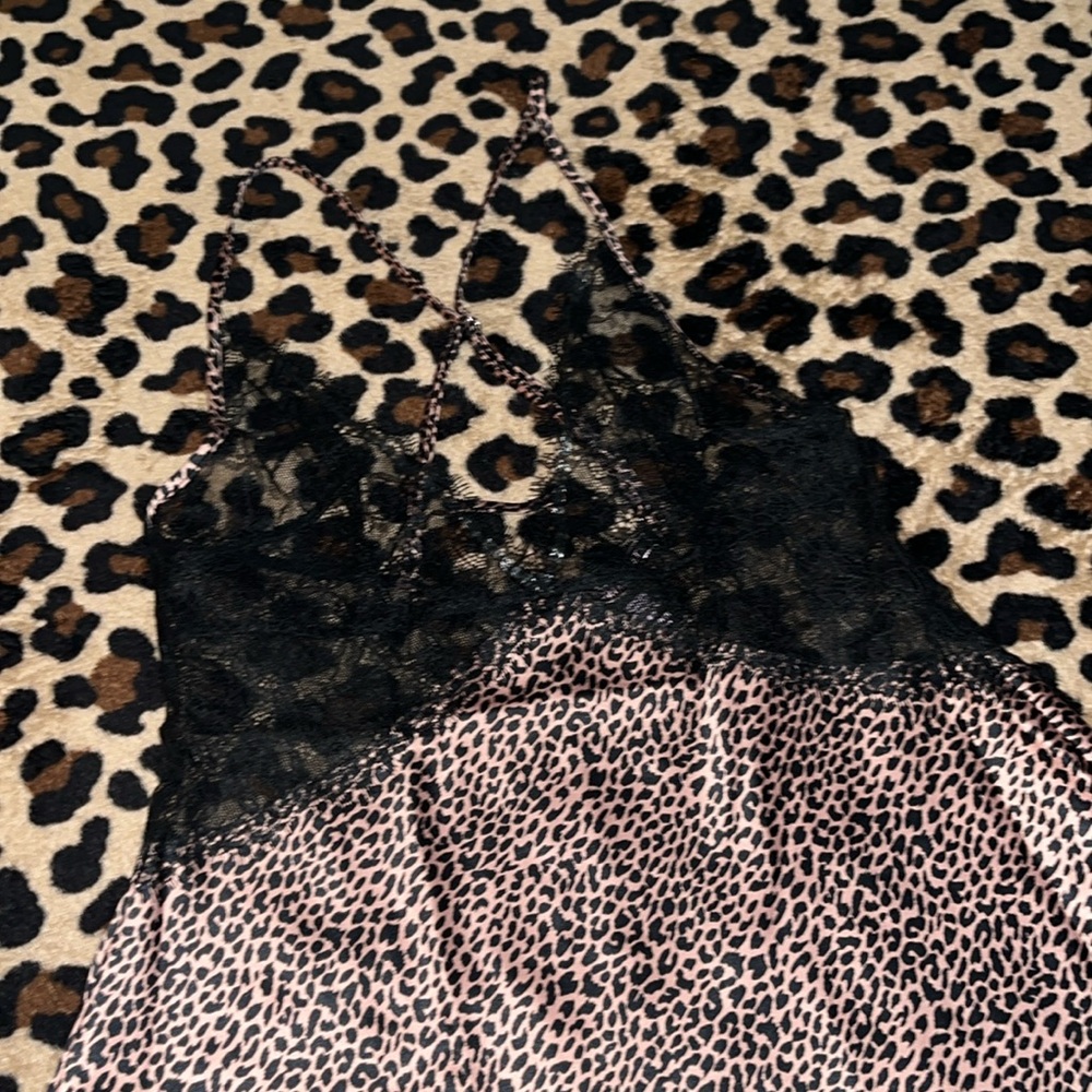 Victoria’s Secret leopard print w/ black lace lingerie/slip/chemise XS